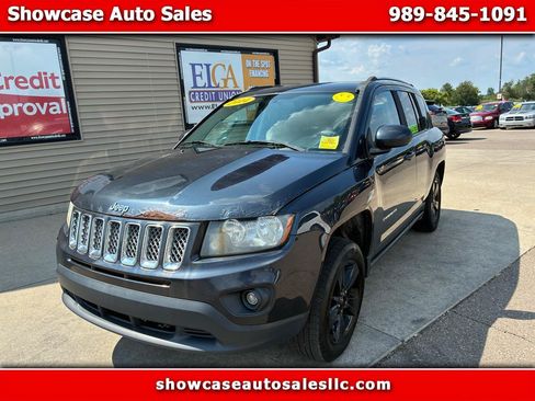 Used 2014 Jeep Compass FWD image 1
