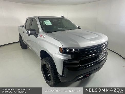 Used 2019 Chevrolet Silverado 1500 LT Trail Boss AWD/4WD image 3