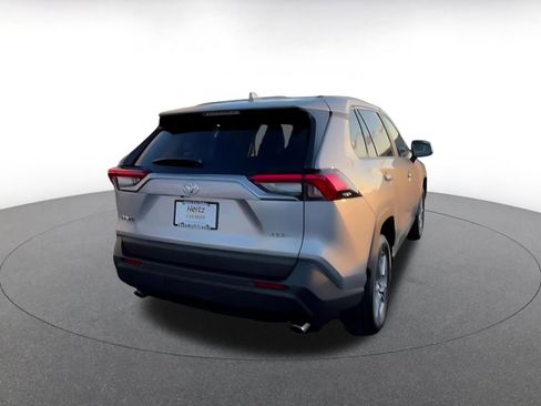 Used 2025 Toyota RAV4 XLE image 13