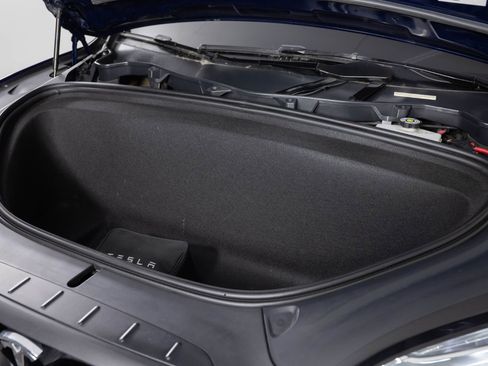 Used 2023 Tesla Model X Plaid image 40