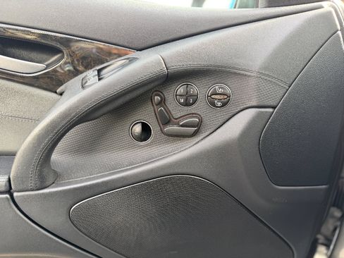 Used 2005 Mercedes-Benz SL 500 image 10