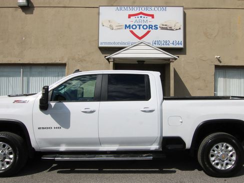 Used 2024 Chevrolet Silverado 2500 LT image 5