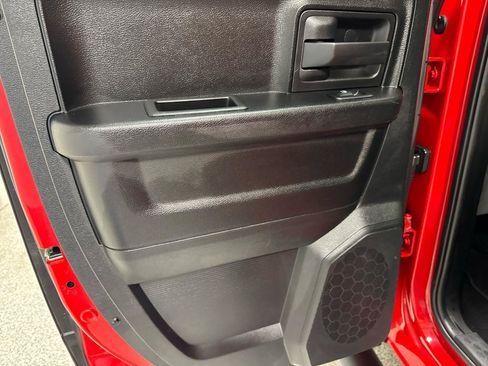 Used 2017 RAM 1500 Express w/ Express Value Package AWD/4WD image 16