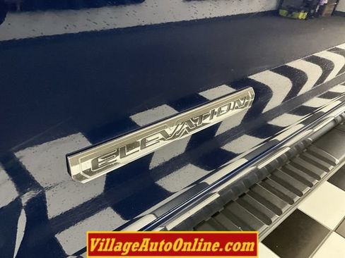 Used 2017 GMC Sierra 1500 SLE w/ Elevation Edition AWD/4WD image 12