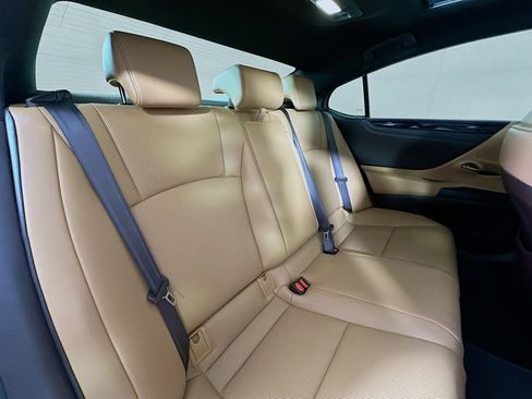 Used 2020 Lexus ES 350 w/ Premium Package FWD image 25
