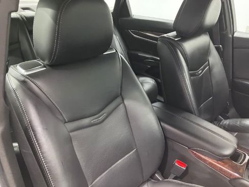 Used 2013 Cadillac XTS Premium image 22