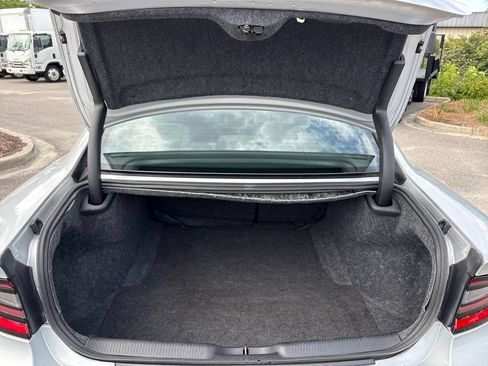 Used 2023 Dodge Charger SXT RWD image 18
