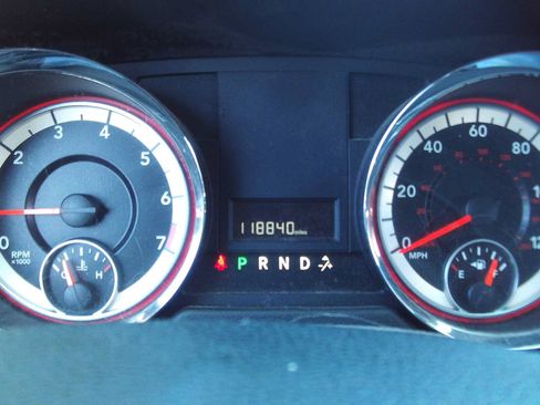 Used 2019 Dodge Grand Caravan SXT FWD image 9