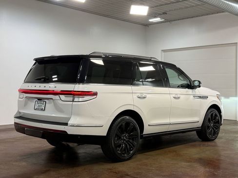 Used 2024 Lincoln Navigator Black Label AWD/4WD image 24