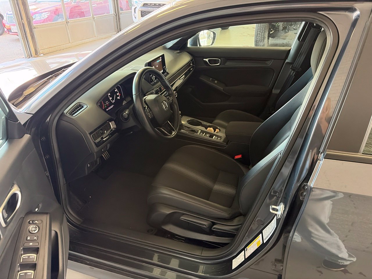 Used 2025 Honda Civic Sport image 10