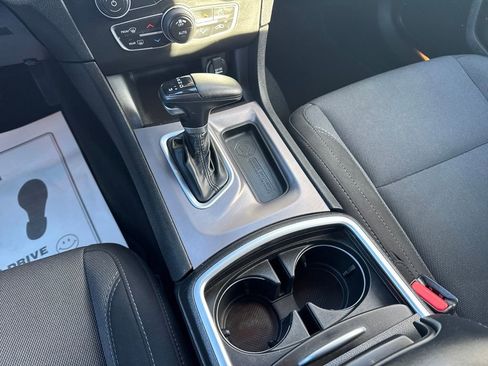 Used 2022 Dodge Charger SXT image 38