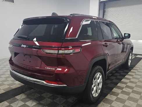 Used 2023 Jeep Grand Cherokee Limited AWD/4WD image 5