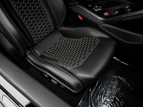 Used 2017 Lamborghini Huracan LP 580-2 RWD image 35
