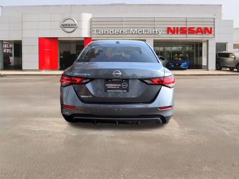 New 2025 Nissan Sentra SV w/ Trunk Package image 4