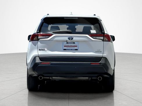 Certified 2024 Toyota RAV4 LE AWD/4WD image 4
