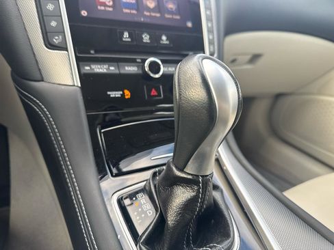 Used 2015 INFINITI Q50 2.0t w/ Moonroof Package image 38