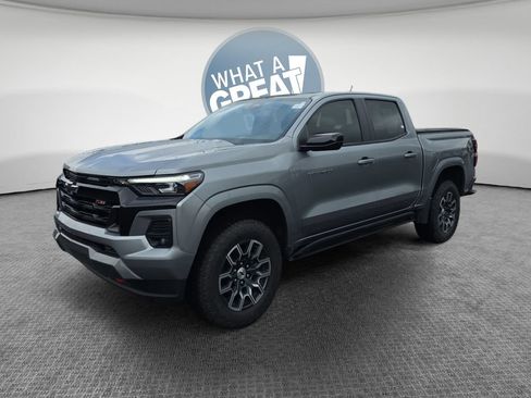 Used 2023 Chevrolet Colorado Z71 w/ Z71 Convenience Package 2 AWD/4WD image 8