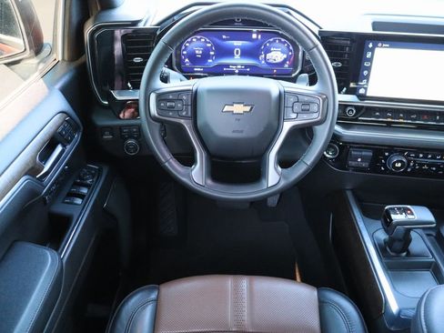 Used 2023 Chevrolet Silverado 1500 High Country w/ Z71 Off-Road Package image 21