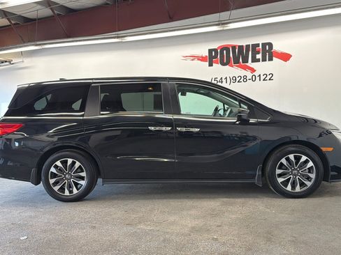 Used 2022 Honda Odyssey EX-L image 2