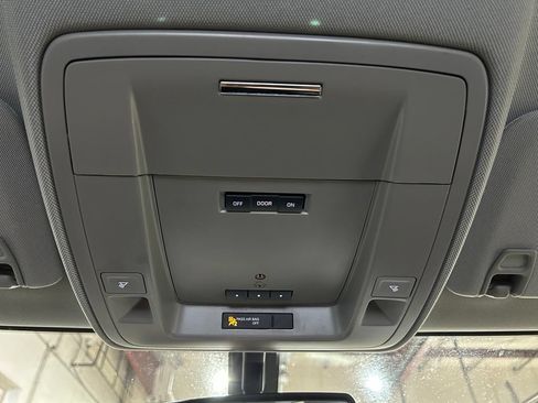 Used 2017 GMC Sierra 1500 SLE AWD/4WD image 28