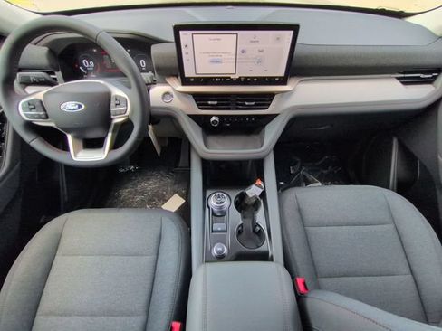 New 2026 Ford Explorer Active RWD image 15