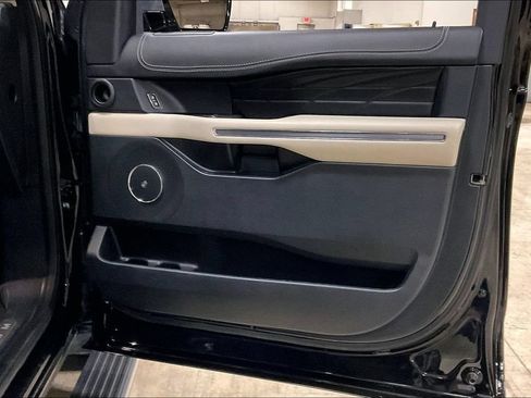 Certified 2020 Ford Expedition Platinum AWD/4WD image 23