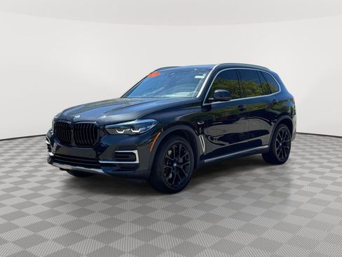 Used 2023 BMW X5 xDrive45e AWD/4WD image 3