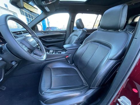 Used 2024 Jeep Grand Cherokee L Limited w/ Luxury Tech Group II image 23