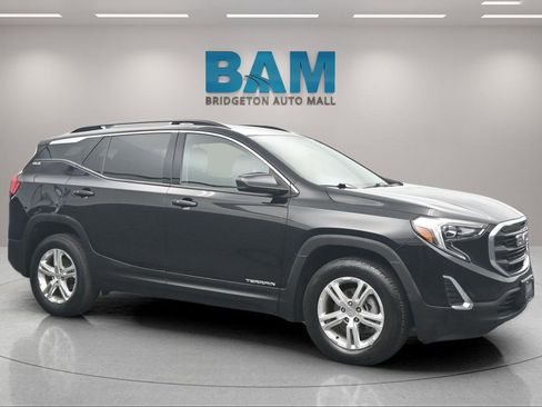 Used 2020 GMC Terrain SLE w/ Driver Convenience Package AWD/4WD image 1