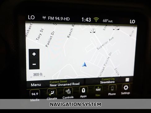 Used 2023 Jeep Gladiator Overland w/ Cold Weather Group AWD/4WD image 3