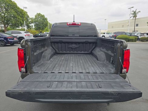 Used 2024 Chevrolet Colorado Z71 w/ Z71 Convenience Package 2 AWD/4WD image 16