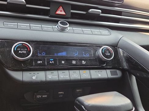 Certified 2023 Hyundai Elantra Limited FWD image 14