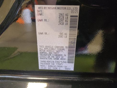 Used 2025 Nissan Altima 2.5 SV FWD image 33