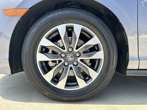 Certified 2024 Honda Odyssey EX-L image 19