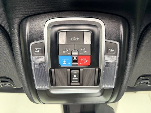 New 2026 RAM 1500 4x4 Crew Cab image 11