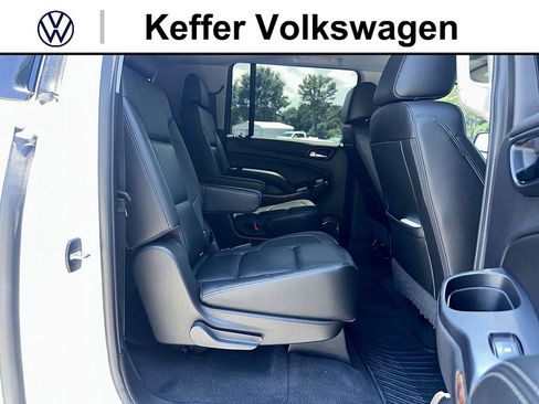 Used 2020 Chevrolet Suburban Premier AWD/4WD image 26
