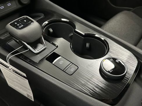 Used 2024 Nissan Rogue SV image 15