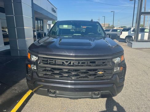 Used 2023 Chevrolet Silverado 1500 Custom image 6