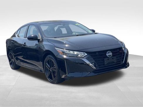 Certified 2024 Nissan Sentra SR FWD image 3