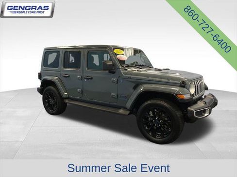 Certified 2025 Jeep Wrangler Unlimited Sahara AWD/4WD image 8