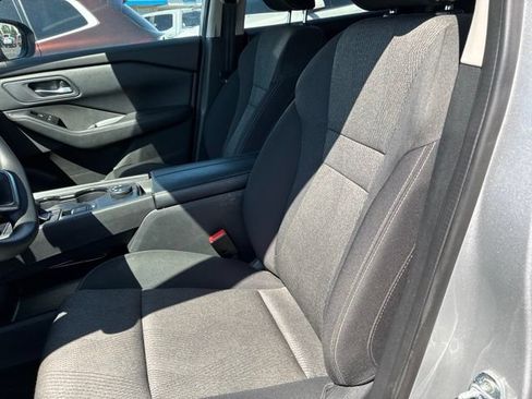 Used 2024 Nissan Rogue SV AWD/4WD image 9