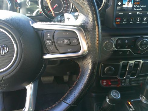 Used 2021 Jeep Wrangler Unlimited Rubicon w/ Trailer Tow Package image 21