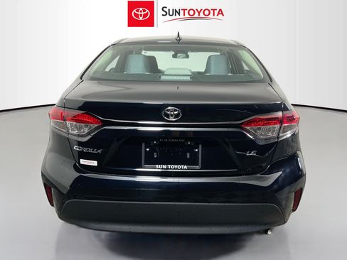 Used 2026 Toyota Corolla LE FWD image 5