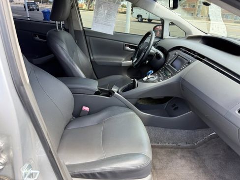 Used 2010 Toyota Prius Five FWD image 22