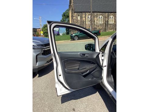 Used 2018 Ford EcoSport SE FWD image 17