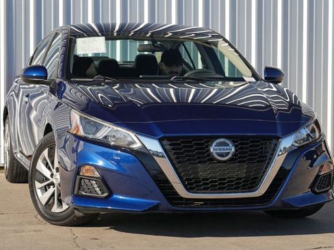 Used 2020 Nissan Altima 2.5 S image 2