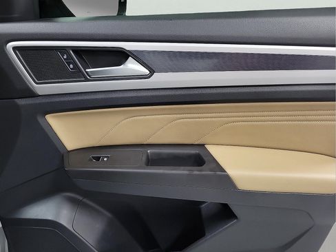 Used 2023 Volkswagen Atlas Cross Sport SE w/ Panoramic Sunroof Package FWD image 15
