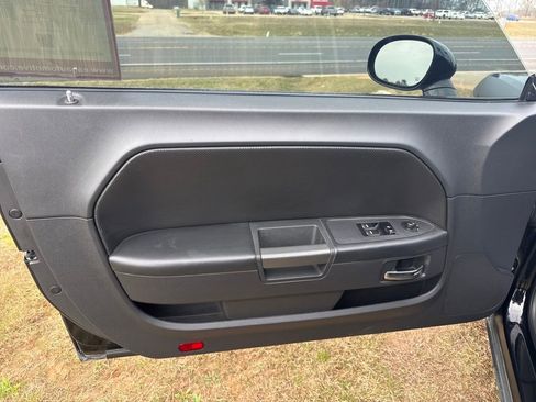 Used 2013 Dodge Challenger R/T Plus image 10