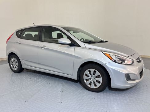 Used 2017 Hyundai Accent SE FWD image 7