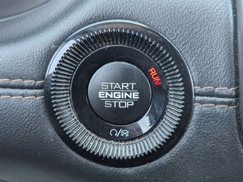 Used 2022 Jeep Compass Limited image 30